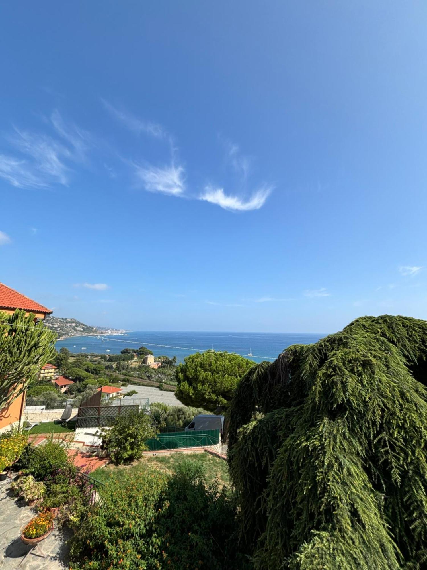 Il Giardino Del Mare Apartment Ventimiglia Exterior foto