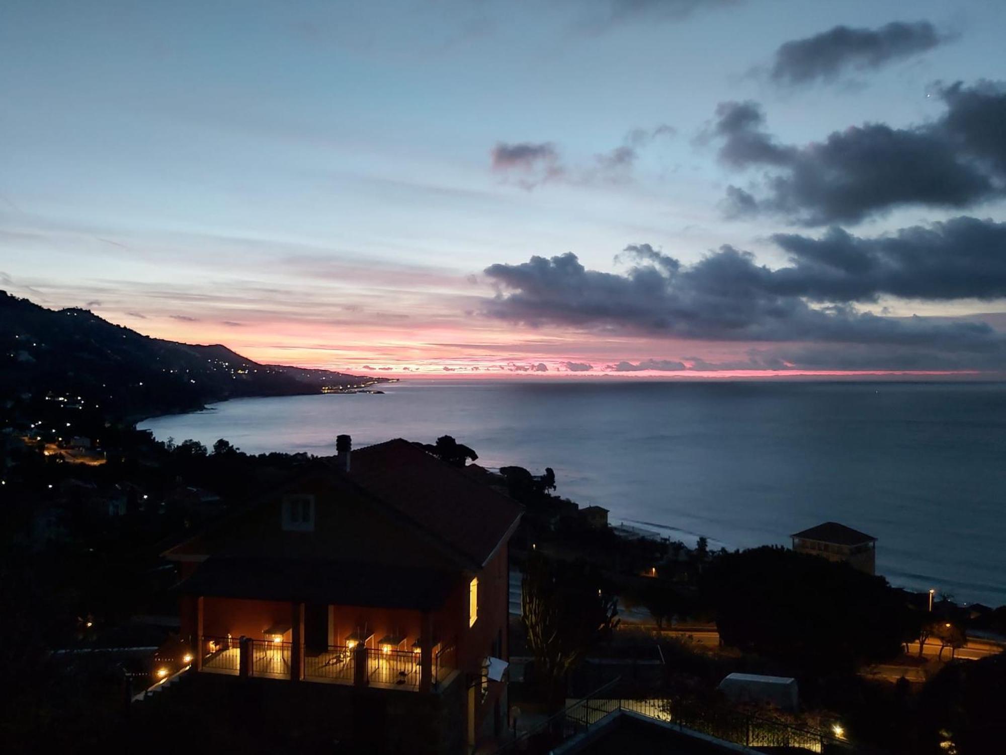 Il Giardino Del Mare Apartment Ventimiglia Exterior foto