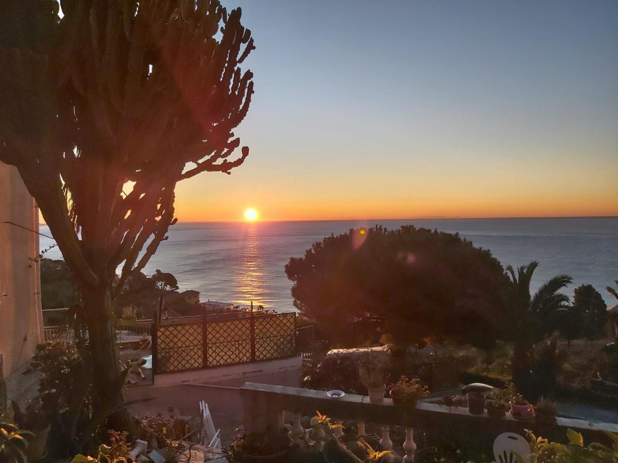 Il Giardino Del Mare Apartment Ventimiglia Exterior foto