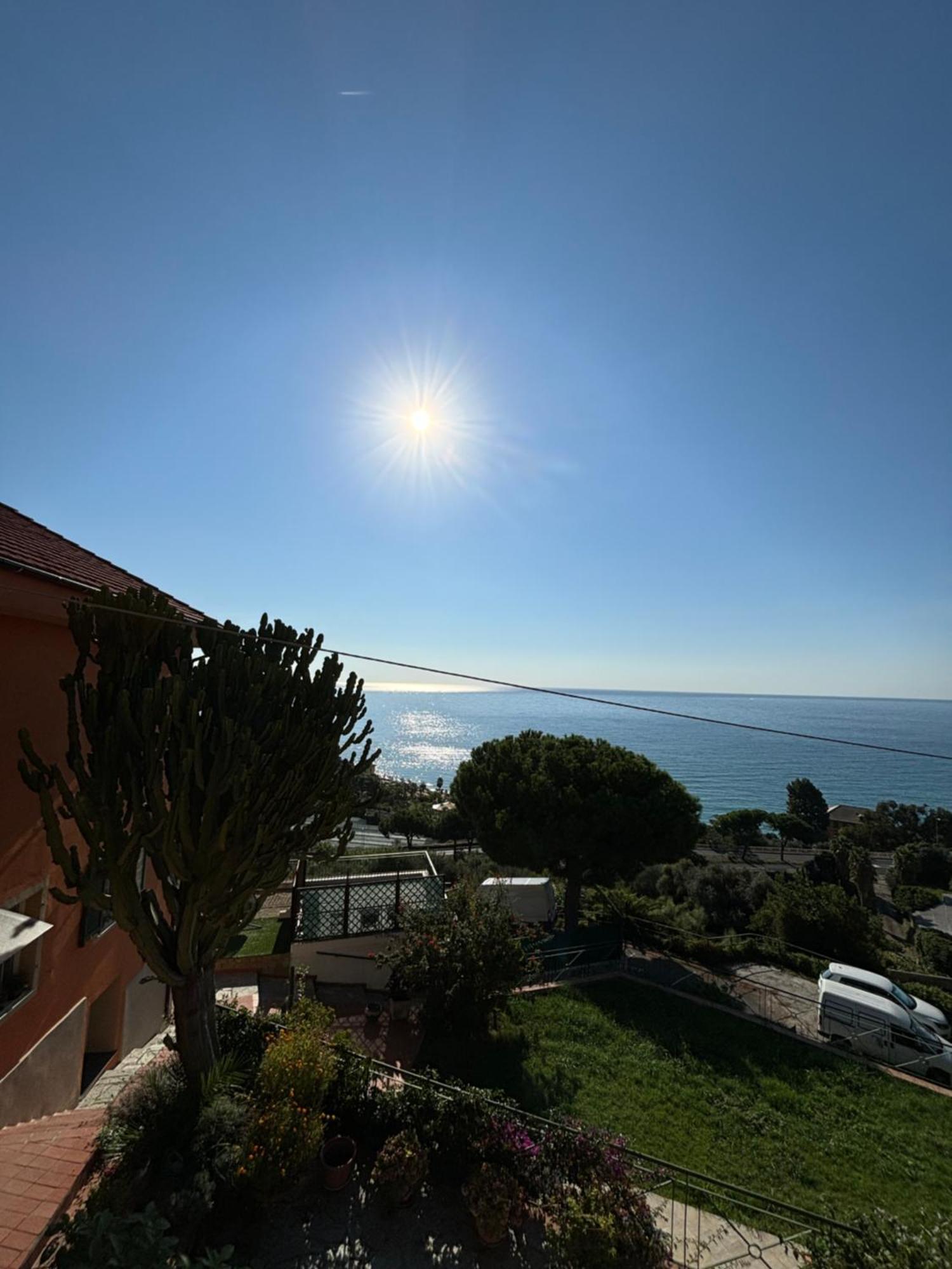 Il Giardino Del Mare Apartment Ventimiglia Exterior foto