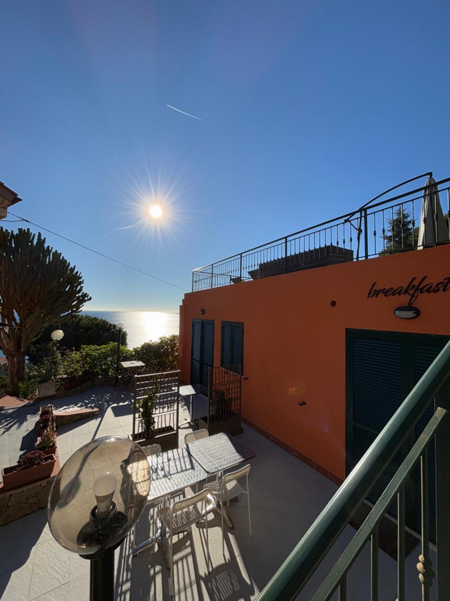 Il Giardino Del Mare Apartment Ventimiglia Exterior foto